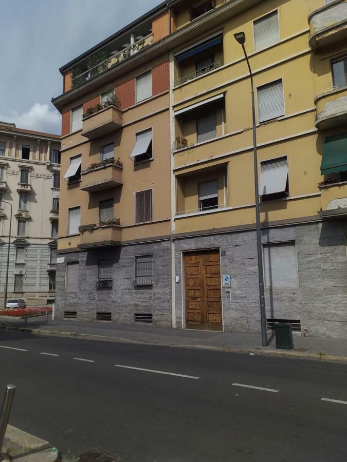 Meta Italy Da Silvia Lejlighed Milano Eksteriør billede